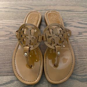 Tory Burch size 9 tan sandal